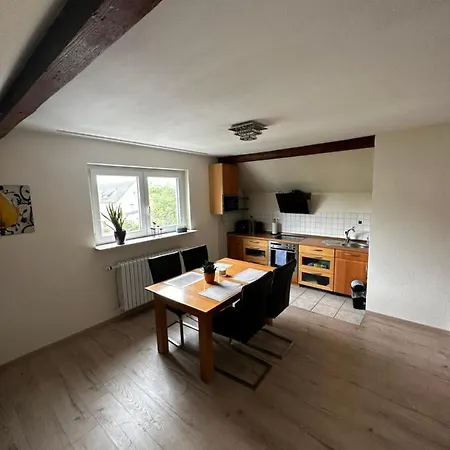 דירה Schoene Ruhige In Anliegerstrasse *