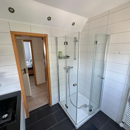 דירה Schoene Ruhige In Anliegerstrasse