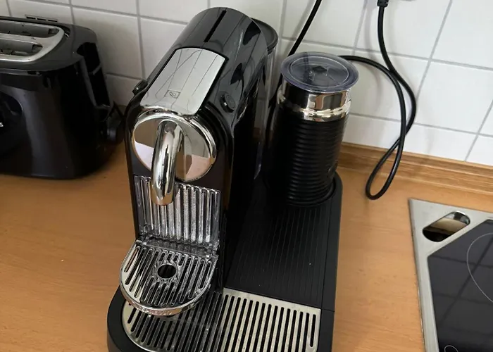 Schoene Ruhige In Anliegerstrasse Daire